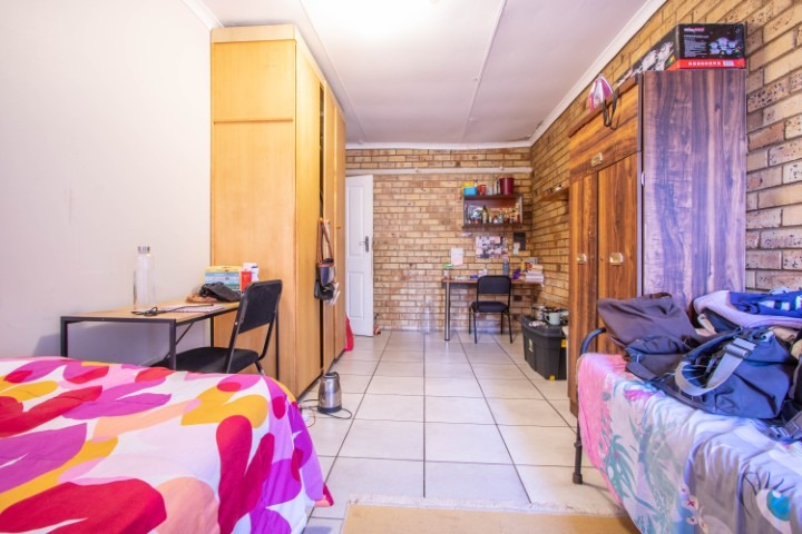 To Let 11 Bedroom Property for Rent in Die Bult North West